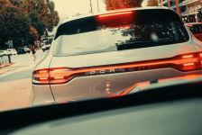 冲着冯小刚的“实力”去看《重影》，却被高叶一镜到底的哭戏感动(冯小刚冯小刚)